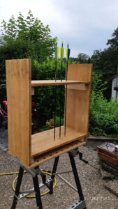 Pfeilständer mit Pfeilen